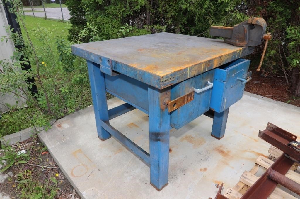 Heavy Welding Table With Record No 6 Vise