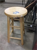 24 inch tall wooden barstool