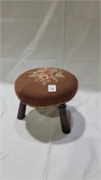 3 leg stool