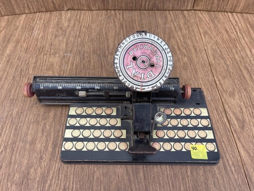 Vintage Marx Tin Litho Typewriter Toy