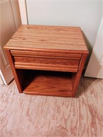 Solid Wood End Table/Night Stand