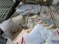 ASSORTED EMBROIDERED PLACEMATS AND NAPKINS