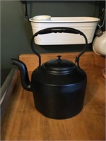 cast iron kettle beautiful condition