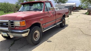 1990 Ford F250 460 four-wheel-drive five speed