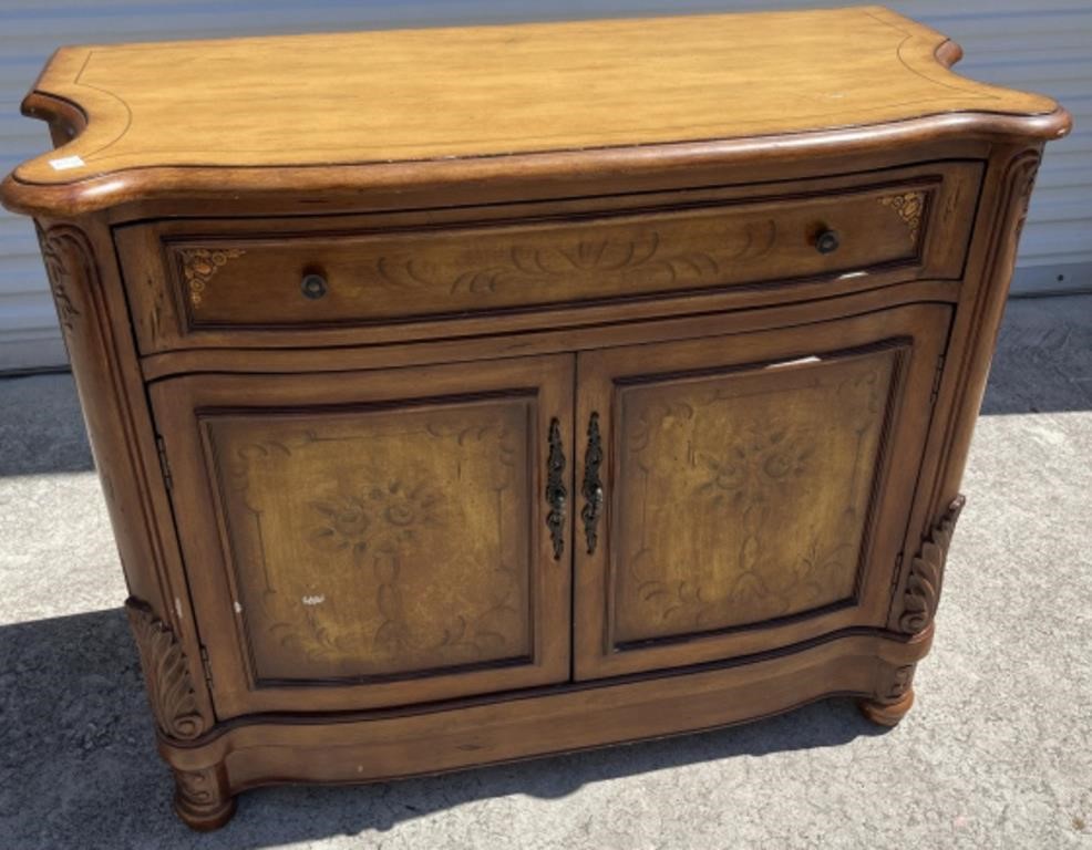 Pulaski Hand painted accent chest 
(Has one