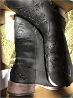 Womenâ€™s Cowboy Boots 7.5 Kennedy Black