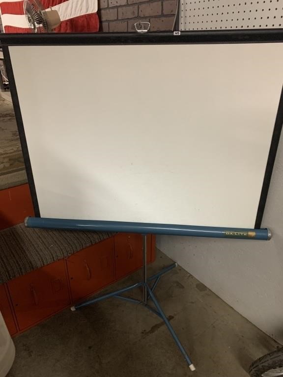 PROJECTION SCREEN