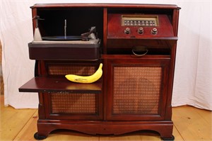 Silverstone Console Record Player Radio