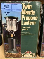 Twin mental propane lantern