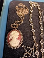 VINTAGE STYLE - CAMEO PENDANT+++JEWELRY