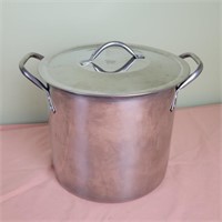 Stainless Lided Pot 8"D 9"W