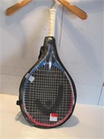 TENNIS RACKET