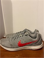 Size 14 - Nike Downshifter 7 grey/red- 852459-001
