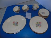 Plate Set, 6 cups and saucers,