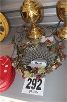 Decorated Wire Basket (U234B)