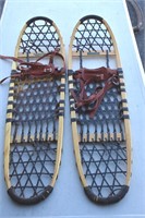 VINTAGE WOOD SNOW SHOES ! -C