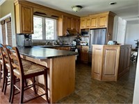 MAPLE KITCHEN CABINETS