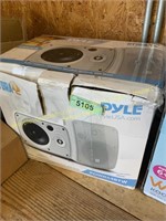 Hydra Pyle indoor outdoor speaker white