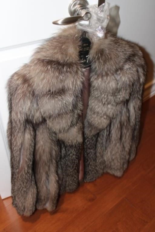 Beautiful Fur Coat, Size Medium