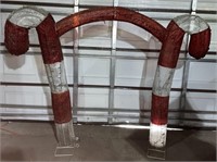(JL) Candy Cane Christmas Archway 94” x 19” x 73”