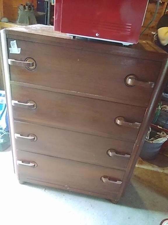 4 Drawer chest Dresser - approx 44" X 35" X 18"