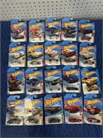 LOT OF 20 HOT WHEELS CARS