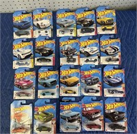 LOT OF 20 HOTWHEEL CARS