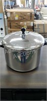 Farberware aluminum-clad 8 quart stainless steel