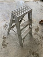 ladder- step stool