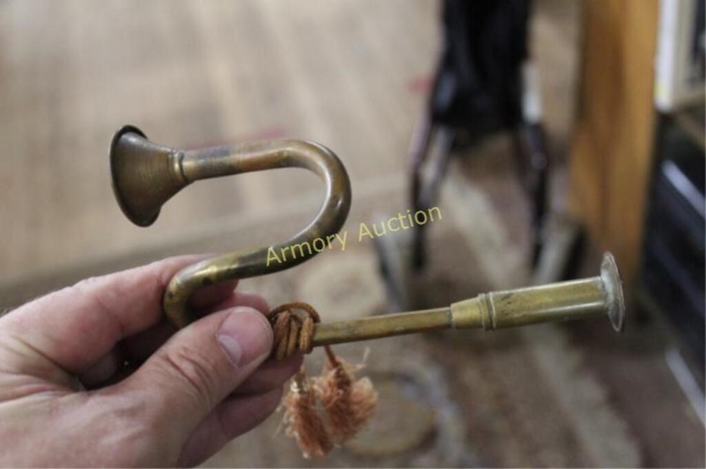 VINTAGE BRASS PARTY HORN