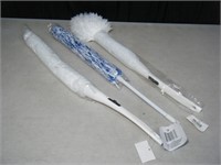 3 count brand new cleaning Duster