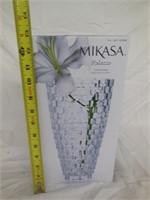 Mikasa Palazzo Crystal Vase, 11.6"