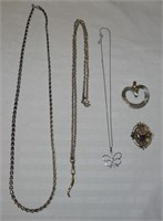 5 Pieces of Sarah Coventry- 2 Pendants & 18"