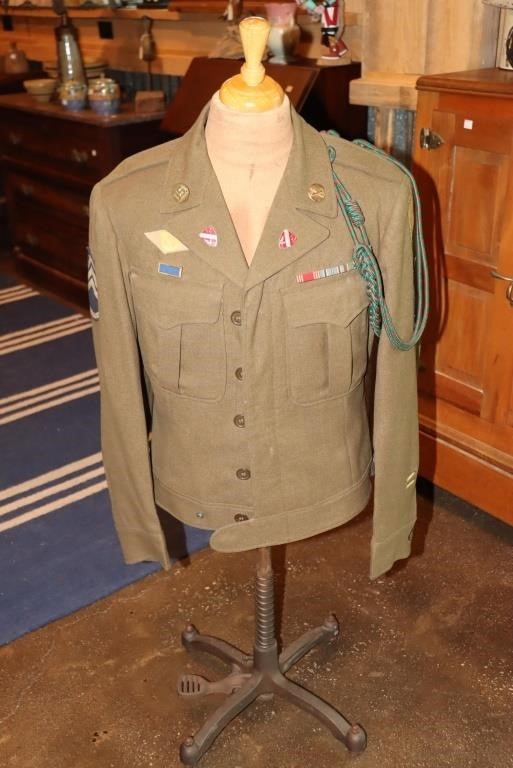 WW II Big Red 1 Eisenhower jacket with 7th Field