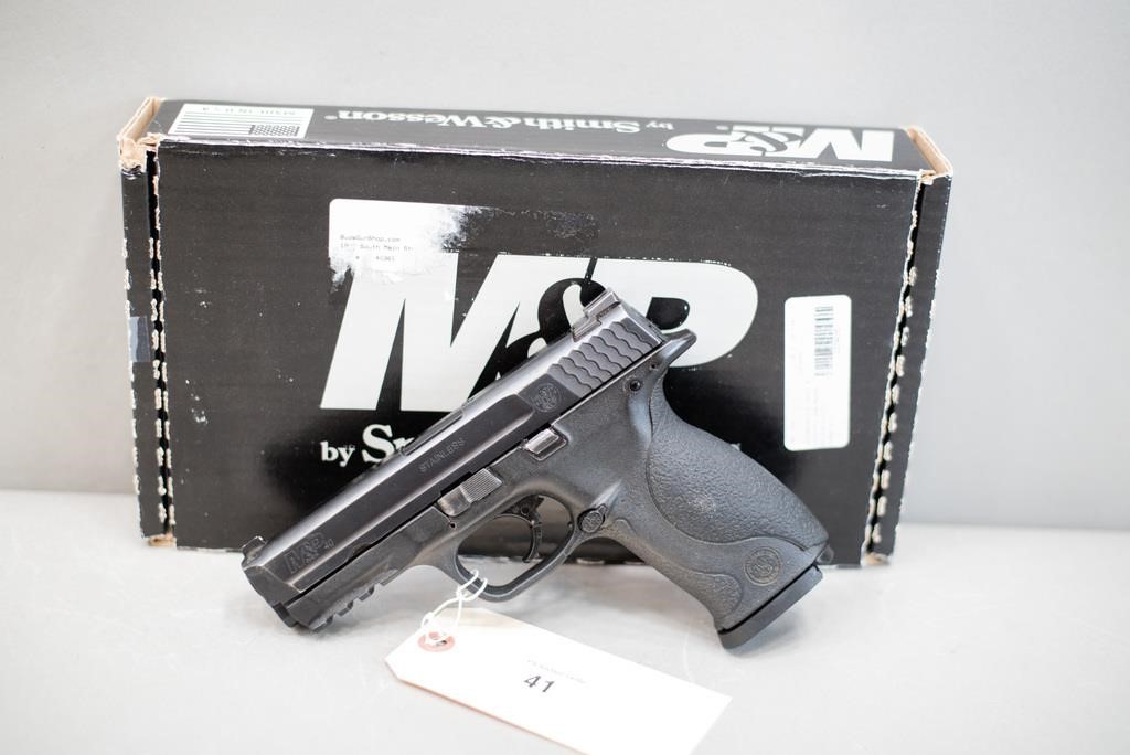 (R) Smith & Wesson M&P40 Stainless .40S&W Pistol