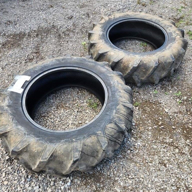 Firestone Traction Field & Road Tires 2x$