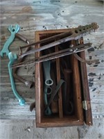 Super antique wrenches / cool wooden box 6x6x13