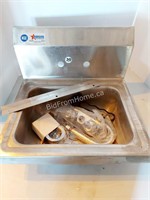 STAINLESS STEEL BAR SINK *NEW*