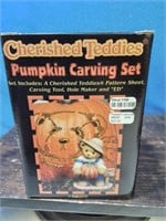Cherish Teddy pumpkin carving set