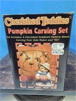 Cherish Teddy pumpkin carving set