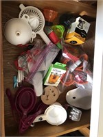 Drawer lot, various kitchen utensils