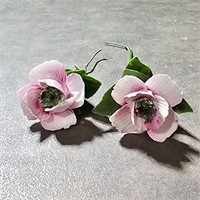 2 Porcelain roses
