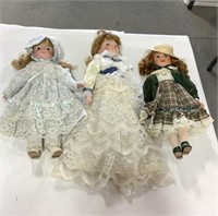3 dolls