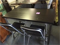 Retro Table with (4) Folding metal chairs