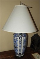 Chinese blue and white floral decorated table
