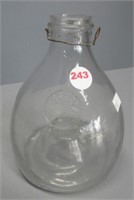 Small antique glass wasp trap. J. Sarrio.