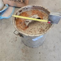 Vintage Metal Galvanized Bucket w/lid