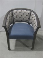 Vtg 27.5"x 25"x 32" Fairfield Barrel Arm Chair