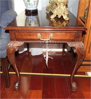 Henredon Furniture Co. Chippendale style singled