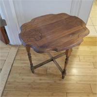 ANTIQUE SMALL TABLE